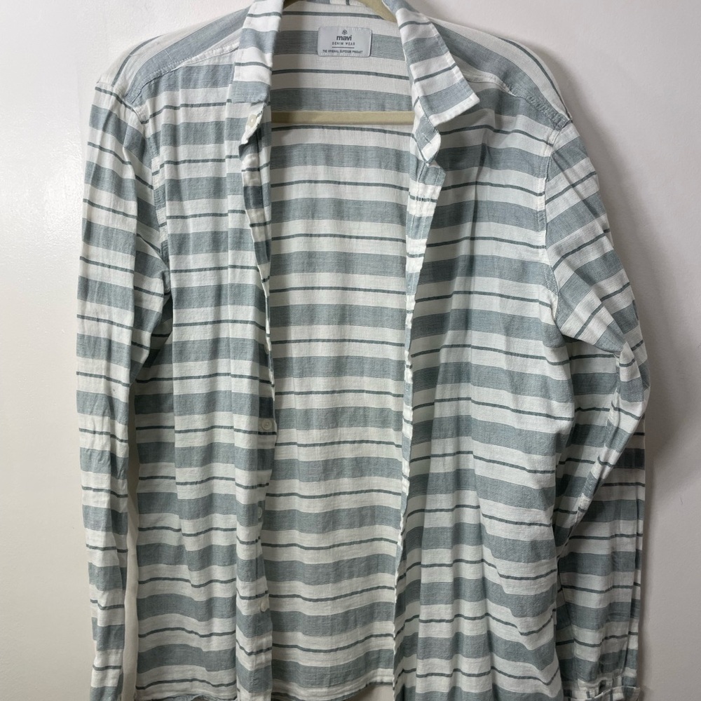 Casual Striped Button-Up Shirt